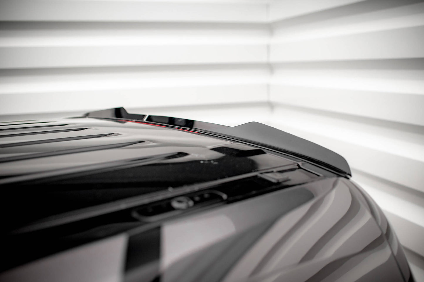 Spoiler CAP für Peugeot Partner Mk3 schwarz Hochglanz