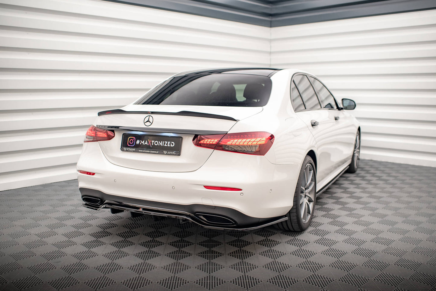 Spoiler CAP für Mercedes-Benz E Limousine AMG-Line W213 Facelift schwarz matt