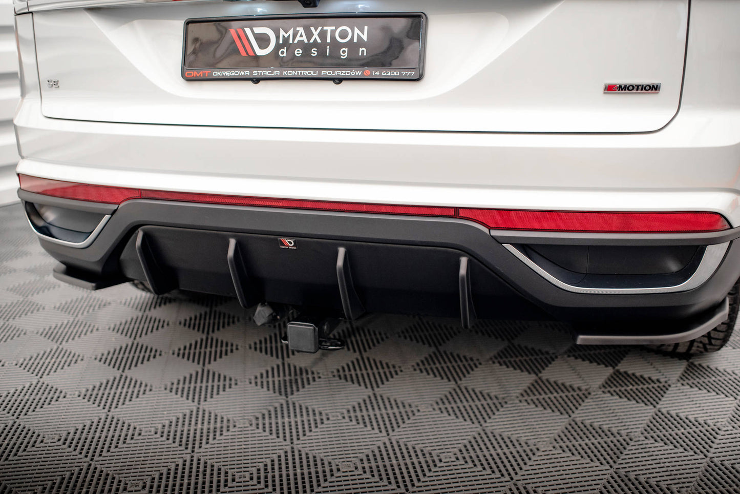 Diffusor Heck Ansatz für Volkswagen Atlas Cross Sport Carbon Look