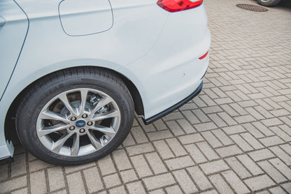 Mittlerer Diffusor Heck Ansatz für Ford Mondeo Kombi Platinium Mk5 Facelift schwarz Hochglanz