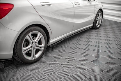 Seitenschweller Ansatz für V.2 für Mercedes-Benz A W176 schwarz matt