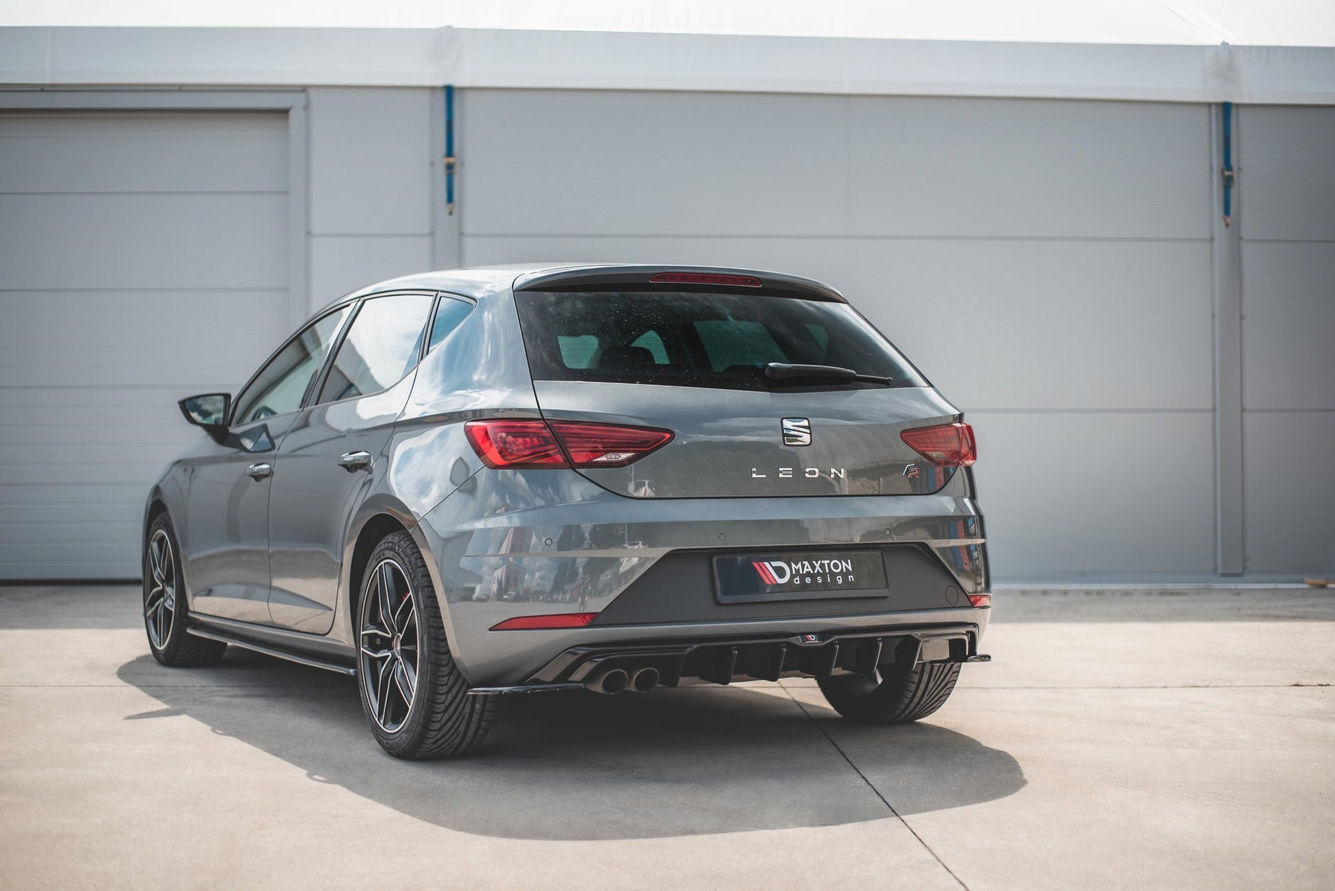 Heck Ansatz Flaps Diffusor für SEAT Leon Mk3 FR Facelift Carbon Look