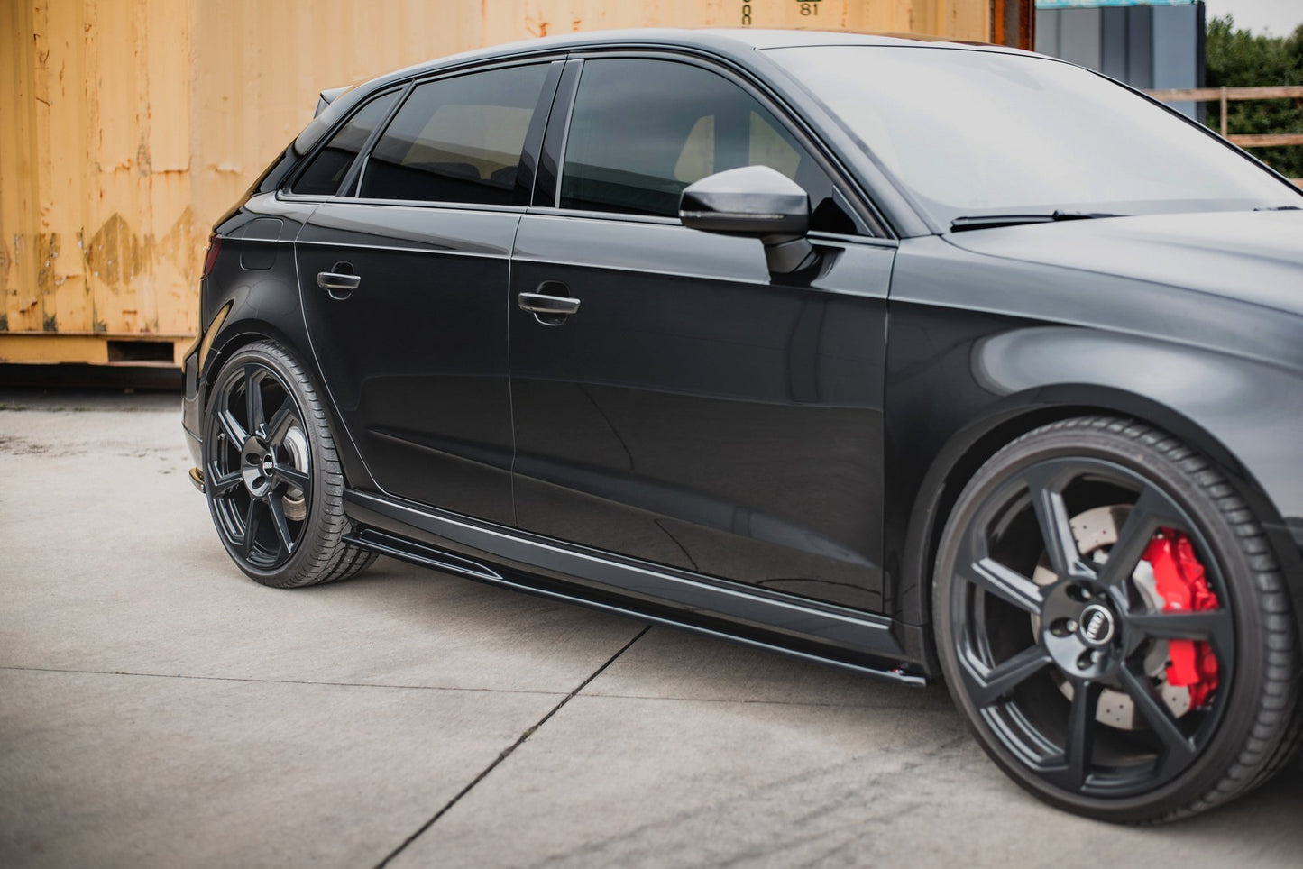 Seitenschweller Ansatz für V.2 für Audi RS3 8V Sportback Facelift schwarz matt