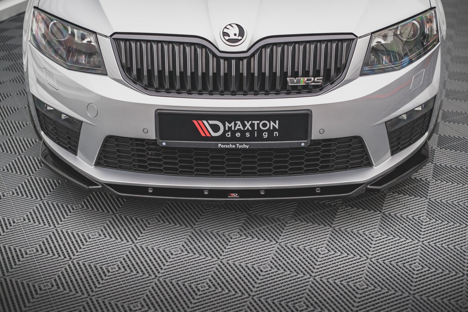 Front Ansatz V.4 für Skoda Octavia RS Mk3 schwarz matt
