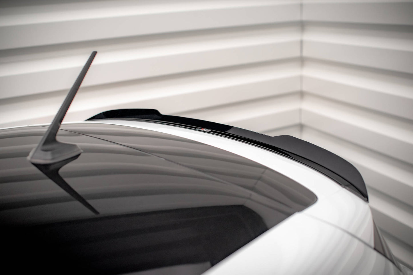 Spoiler CAP für Renault Clio Mk5 schwarz matt