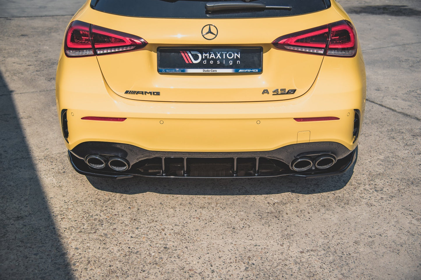Heck Ansatz Flaps Diffusor für Mercedes-AMG A 45 S W177 Carbon Look