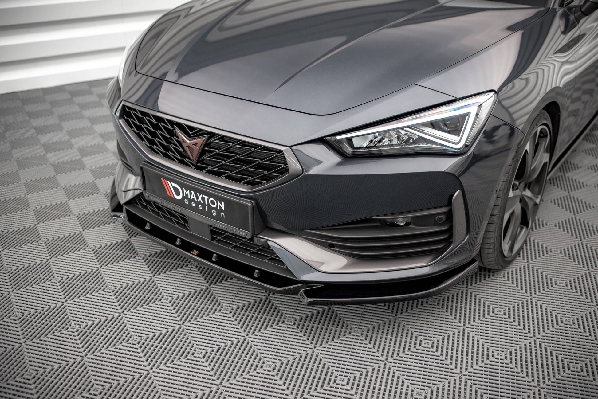 Front Ansatz V.3 für Cupra Leon schwarz matt