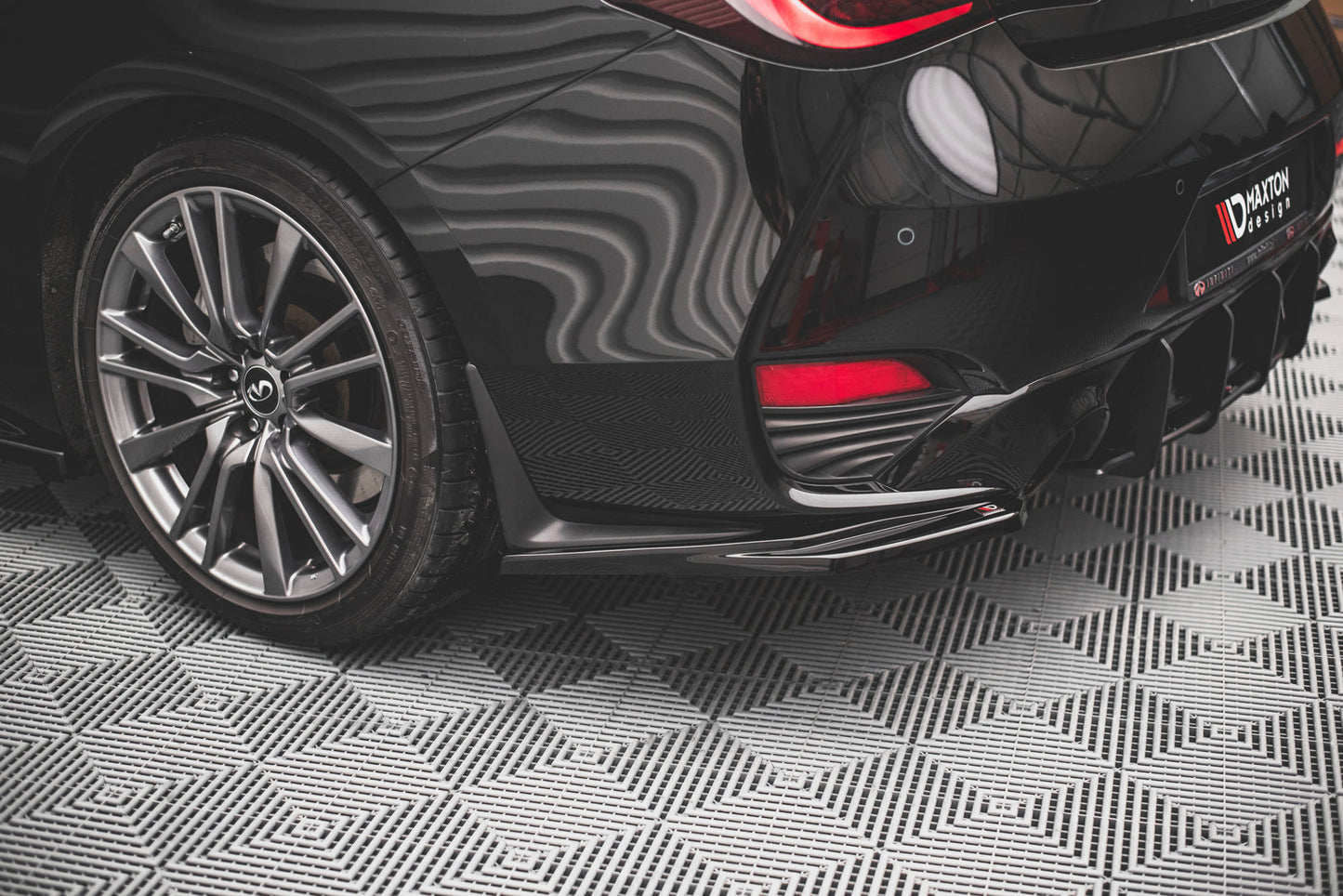 Heck Ansatz Flaps Diffusor für Infiniti Q60 S Mk2 Carbon Look
