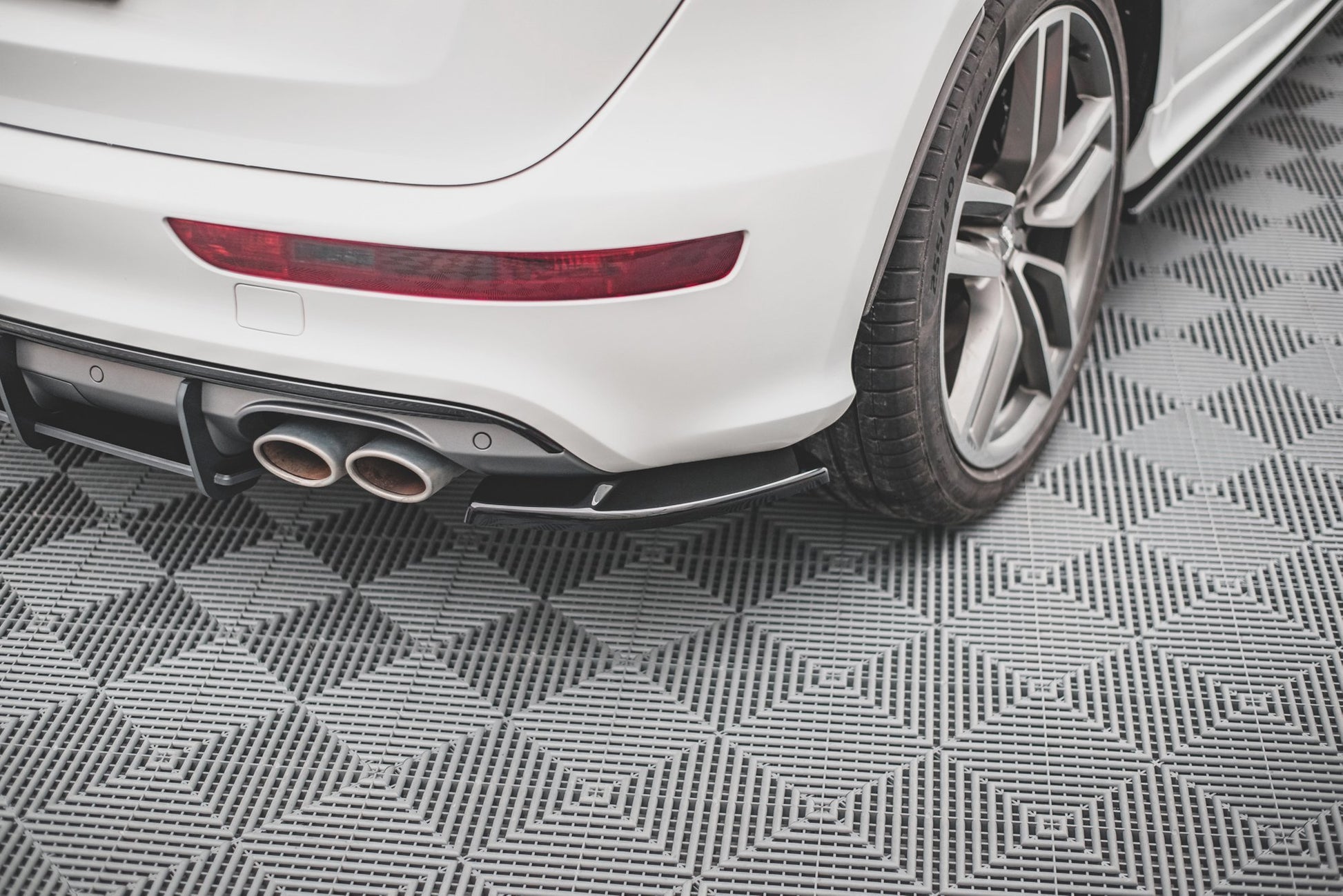 Heck Ansatz Flaps Diffusor für Audi SQ5 Mk1 (8R) schwarz matt