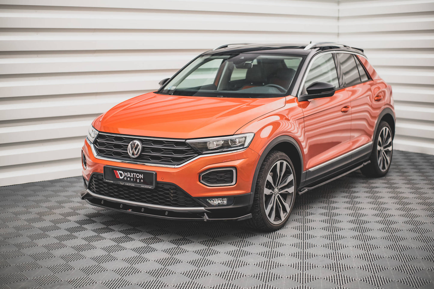 Front Ansatz V.2 für Volkswagen T-Roc Mk1 schwarz Hochglanz