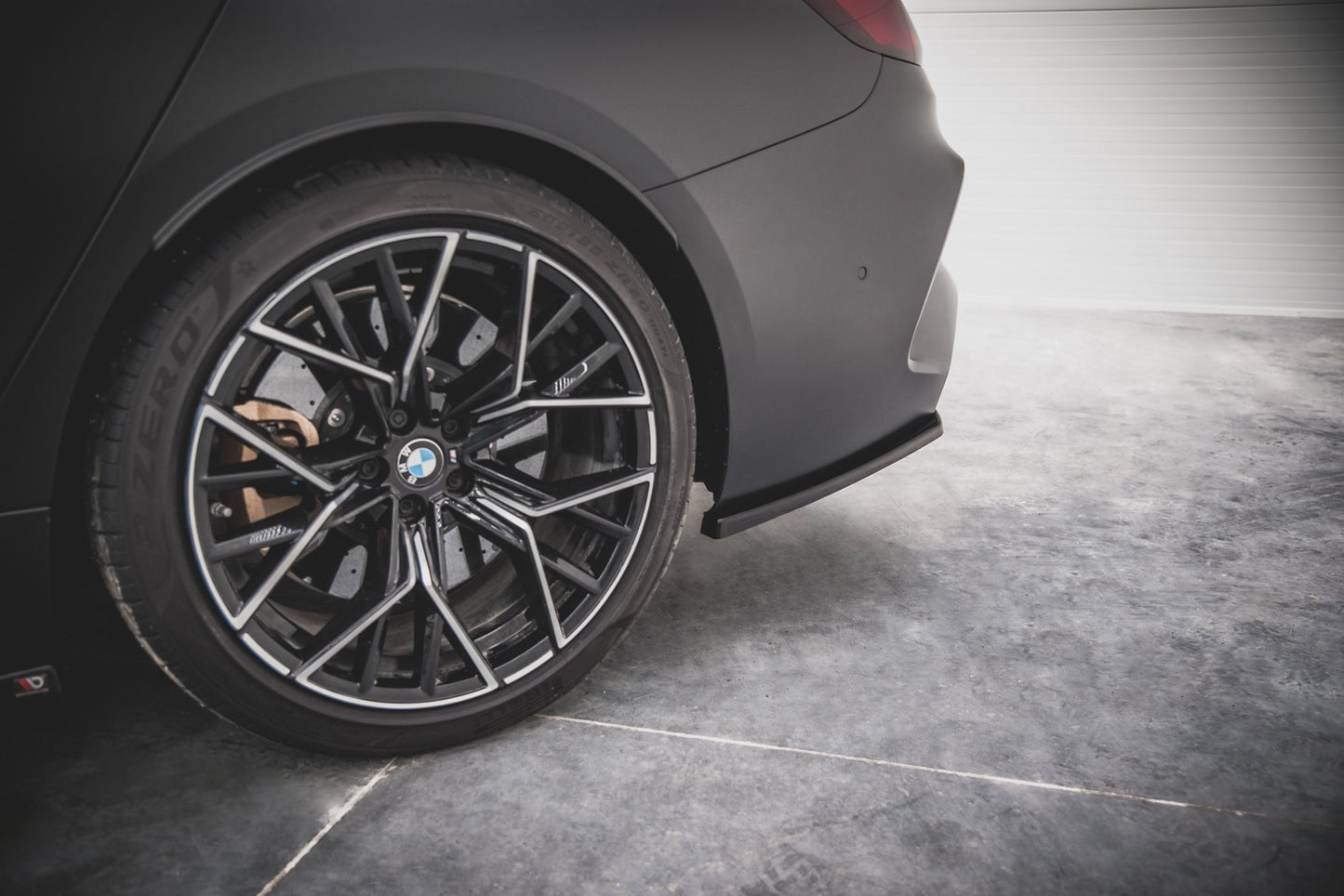 Heck Ansatz Flaps Diffusor V.2 für BMW M8 Gran Coupe F93 Carbon Look