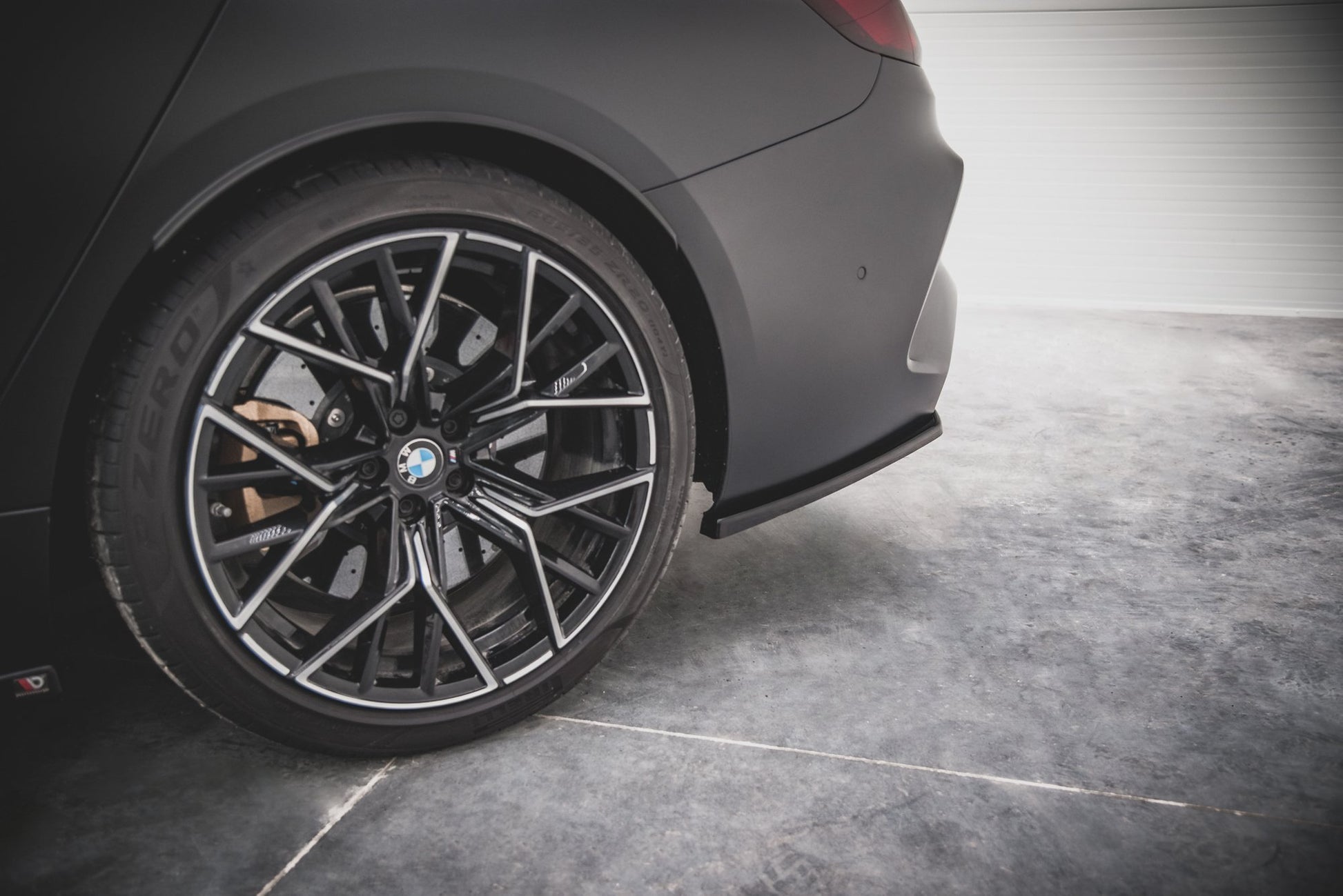 Heck Ansatz Flaps Diffusor V.2 für BMW M8 Gran Coupe F93 Carbon Look