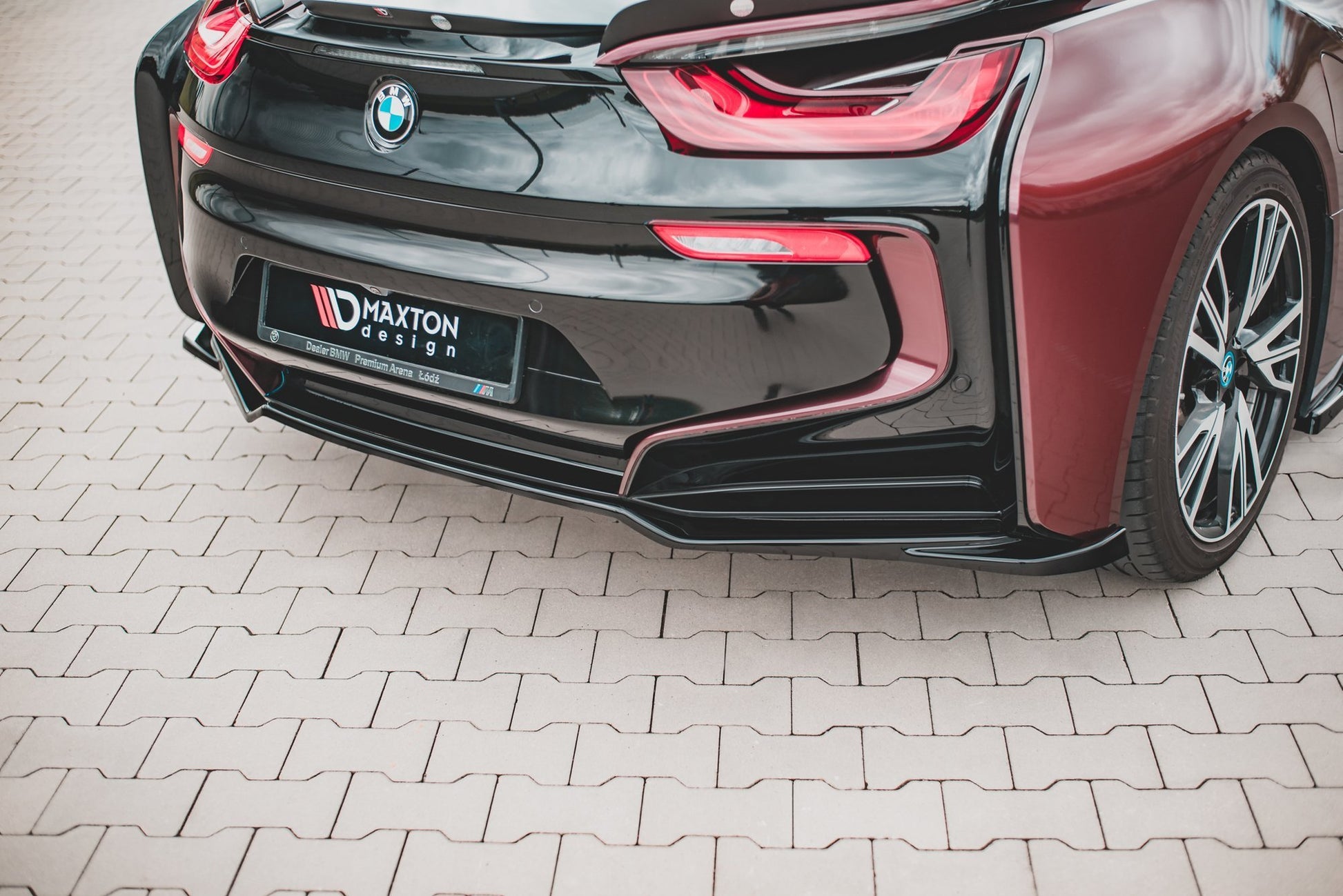 Mittlerer Diffusor Heck Ansatz für BMW i8 schwarz matt