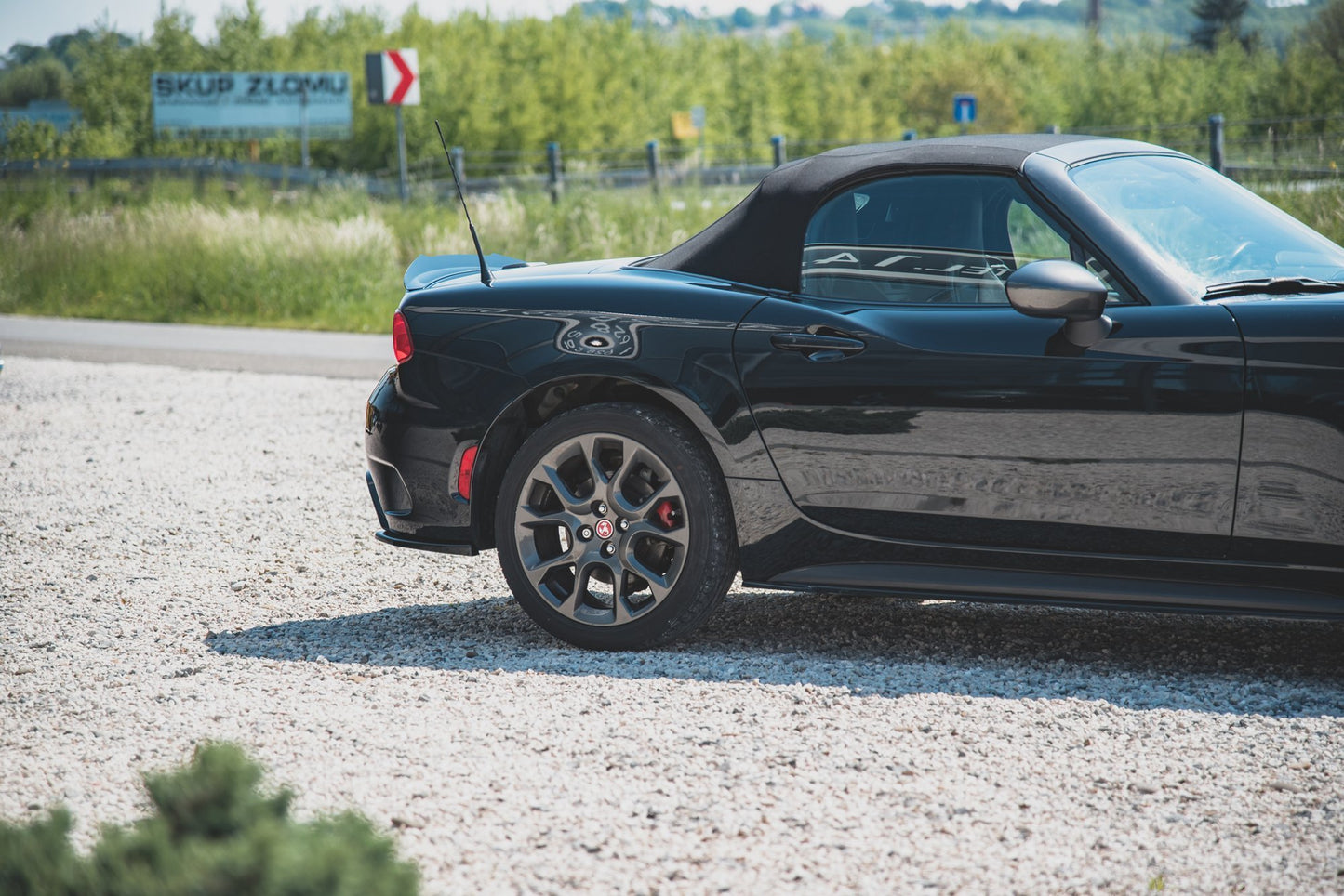 Heck Ansatz Flaps Diffusor für Fiat 124 Spider Abarth schwarz Hochglanz