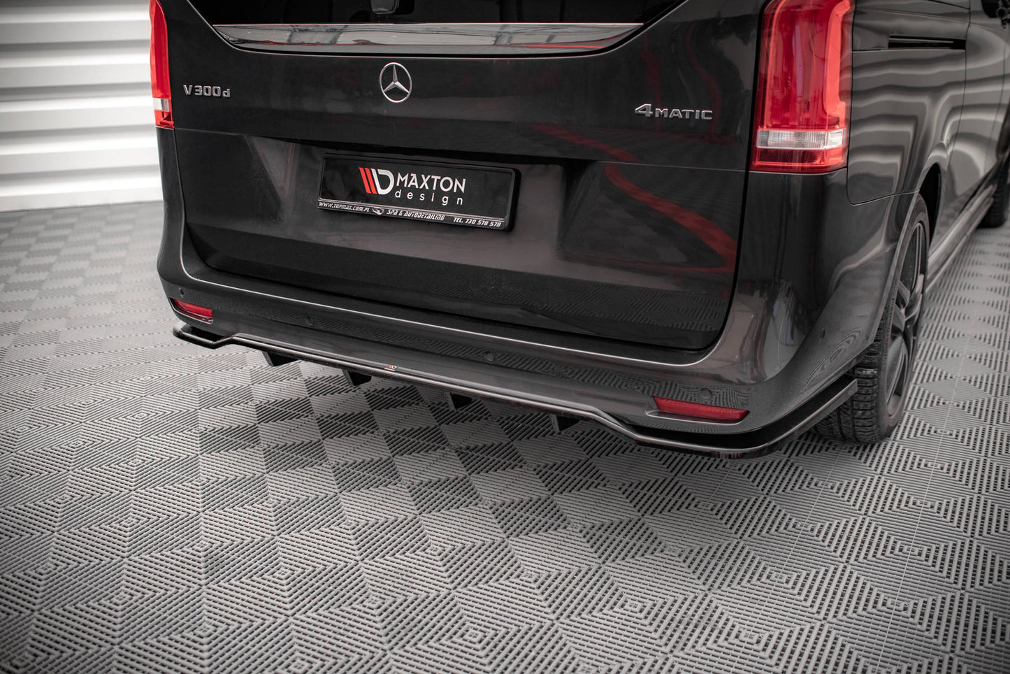 Mittlerer Diffusor Heck Ansatz DTM Look für Mercedes-Benz V-Klasse AMG-Line W447 Facelift schwarz Hochglanz