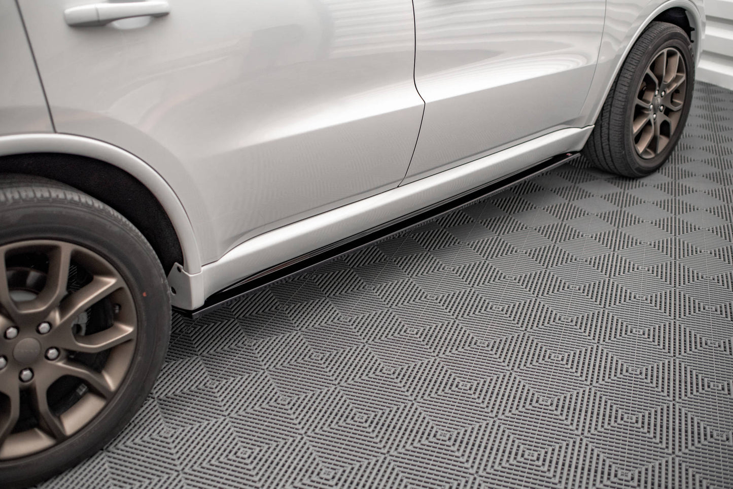 Seitenschweller Ansatz für Dodge Durango RT Mk3 Carbon Look