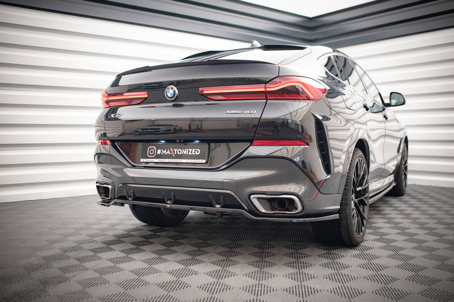 Mittlerer Diffusor Heck Ansatz DTM Look für V.3 BMW X6 M-Paket G06 schwarz Hochglanz