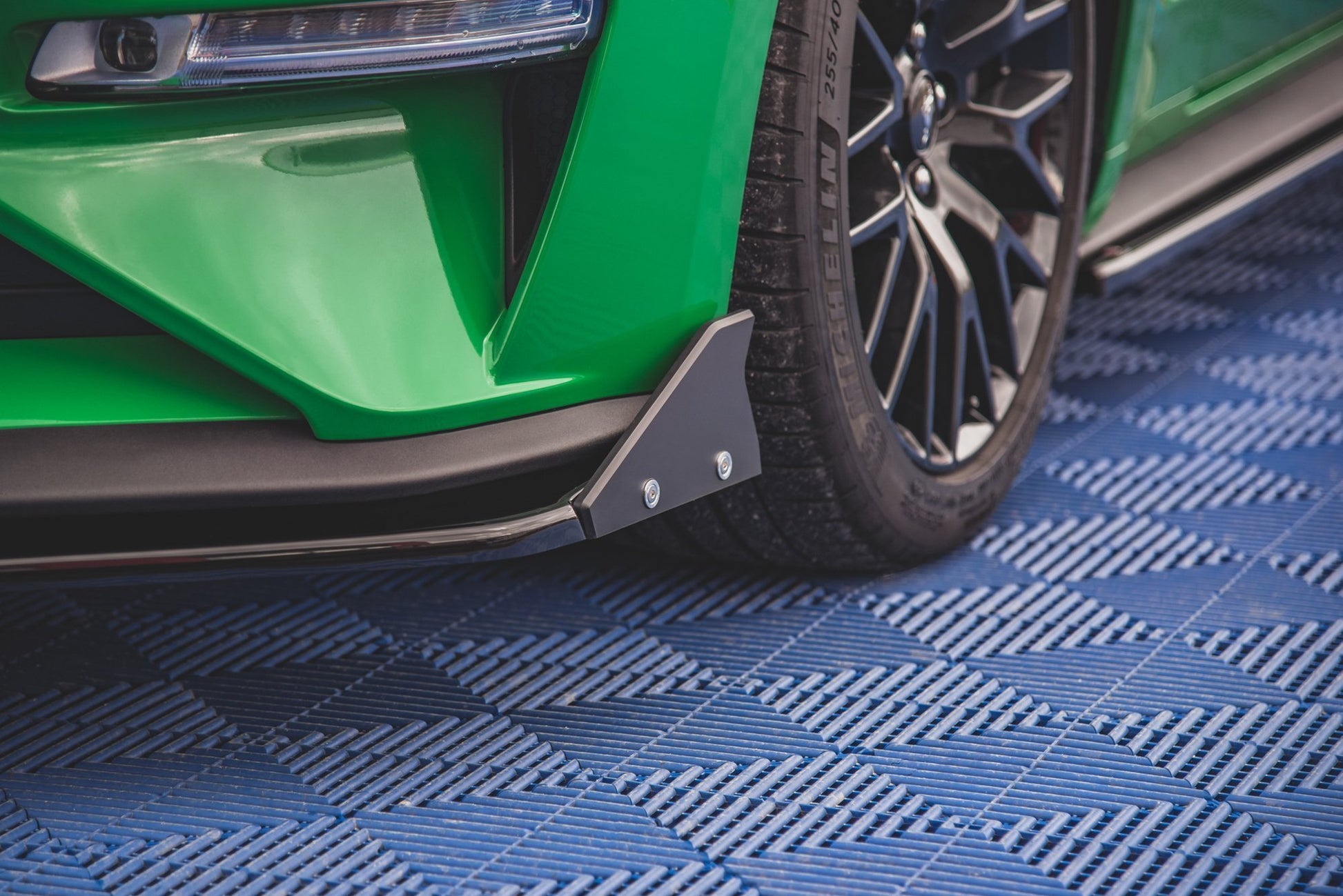 Front Ansatz +Flaps für V.1 Ford Mustang GT Mk6 Facelift