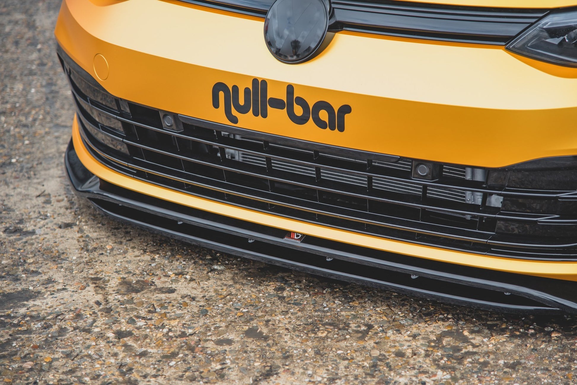 Front Ansatz V.2 für VW Golf 8  schwarz Hochglanz