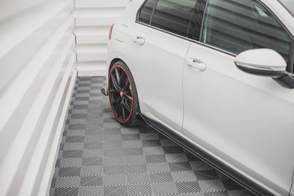 Robuste Racing Seitenschweller Ansatz für für + Flaps Volkswagen Golf 8 GTI / GTI Clubsport schwarz Hochglanz