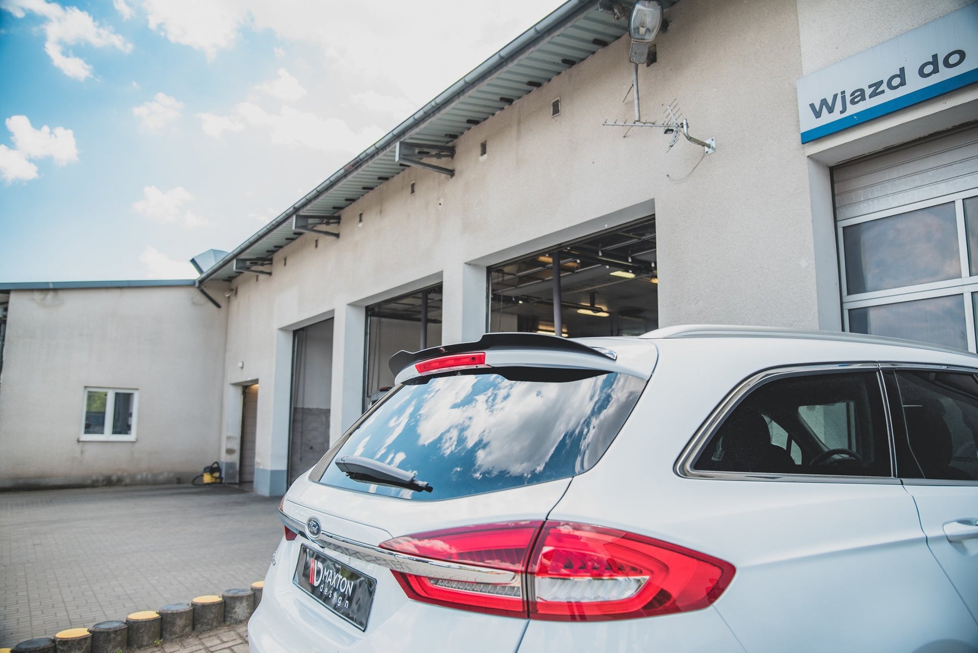 Spoiler CAP für Ford Mondeo Kombi Mk5 Facelift schwarz matt