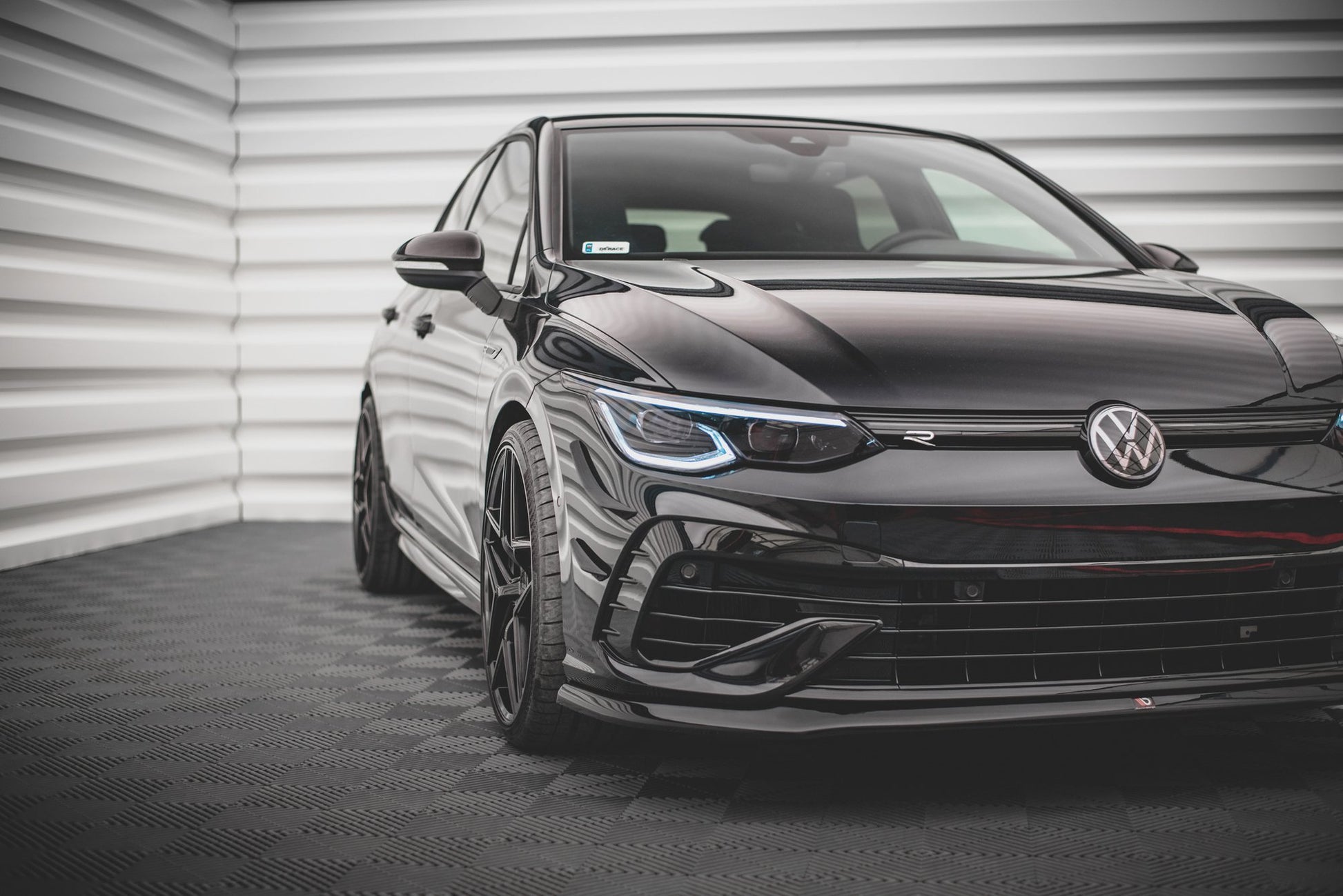 Front Ansatz V.5 für Volkswagen Golf R Mk8 Carbon Look