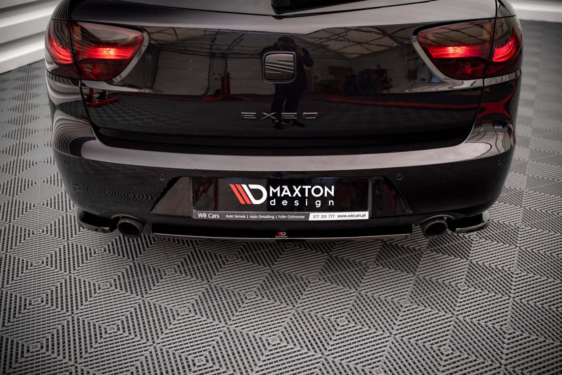 Mittlerer Diffusor Heck Ansatz für Seat Exeo schwarz matt