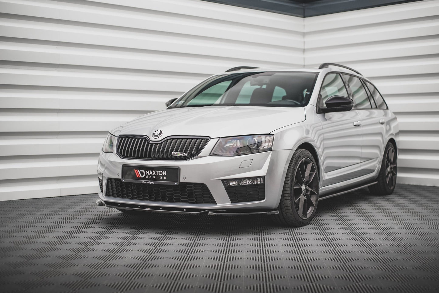 Front Ansatz V.4 für Skoda Octavia RS Mk3 Carbon Look