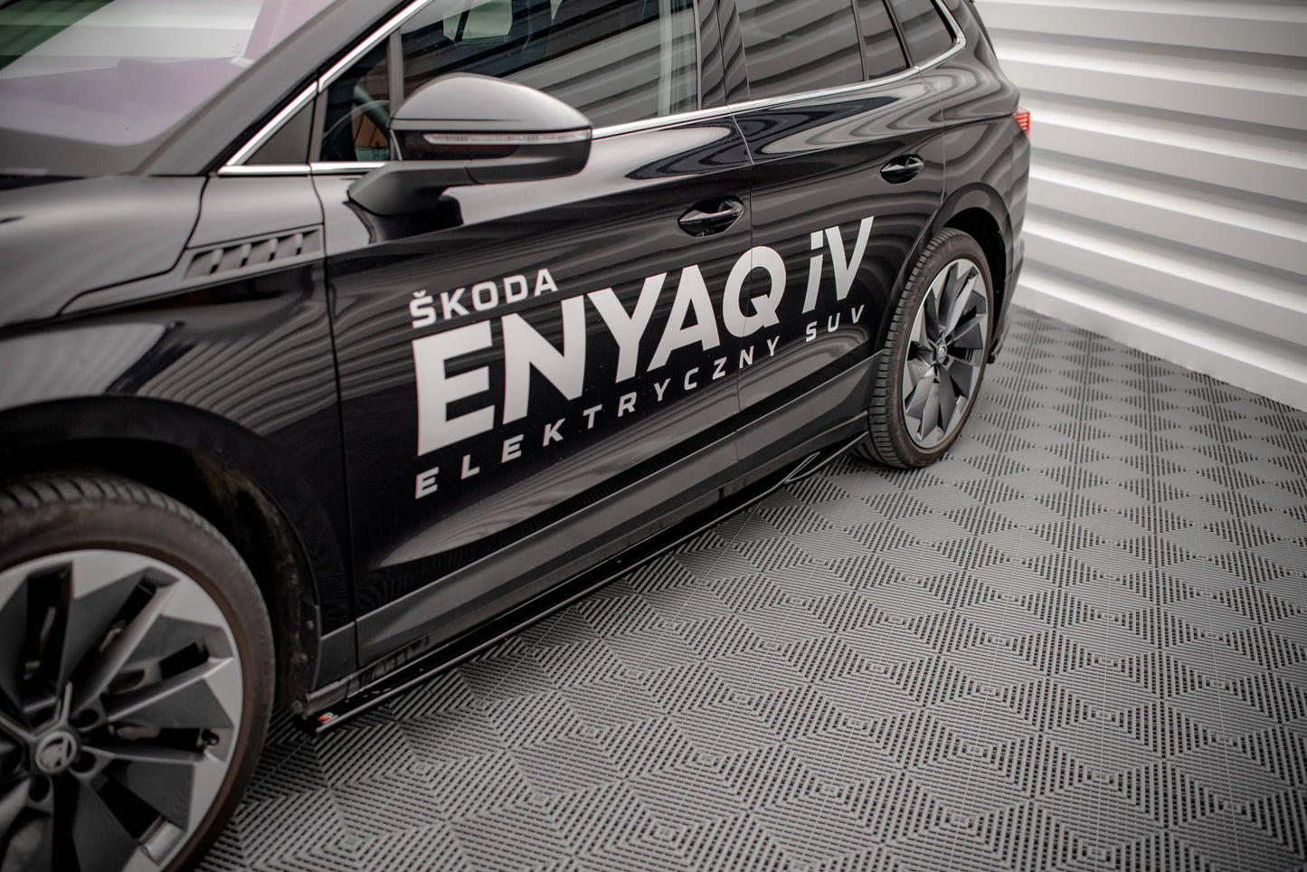 Seitenschweller Ansatz für Skoda Enyaq iV schwarz Hochglanz