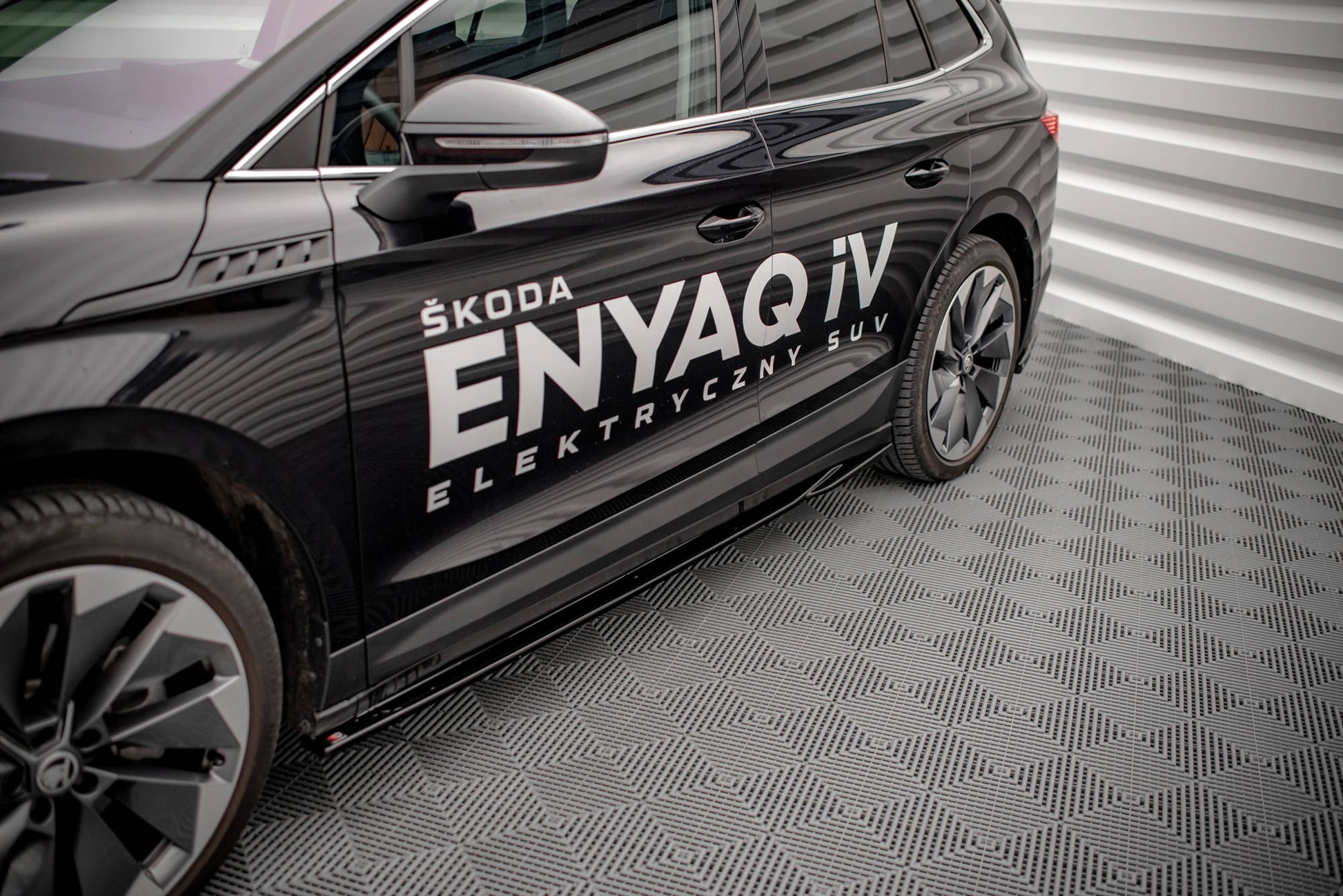 Seitenschweller Ansatz für Skoda Enyaq iV schwarz Hochglanz