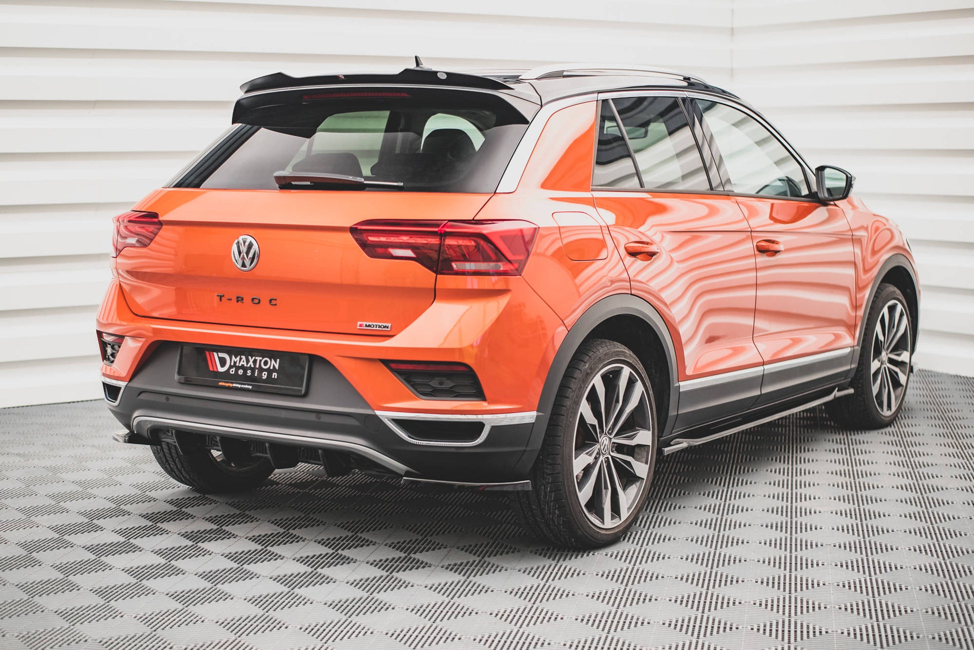 Diffusor Heck Ansatz für Volkswagen T-Roc Mk1 schwarz Hochglanz