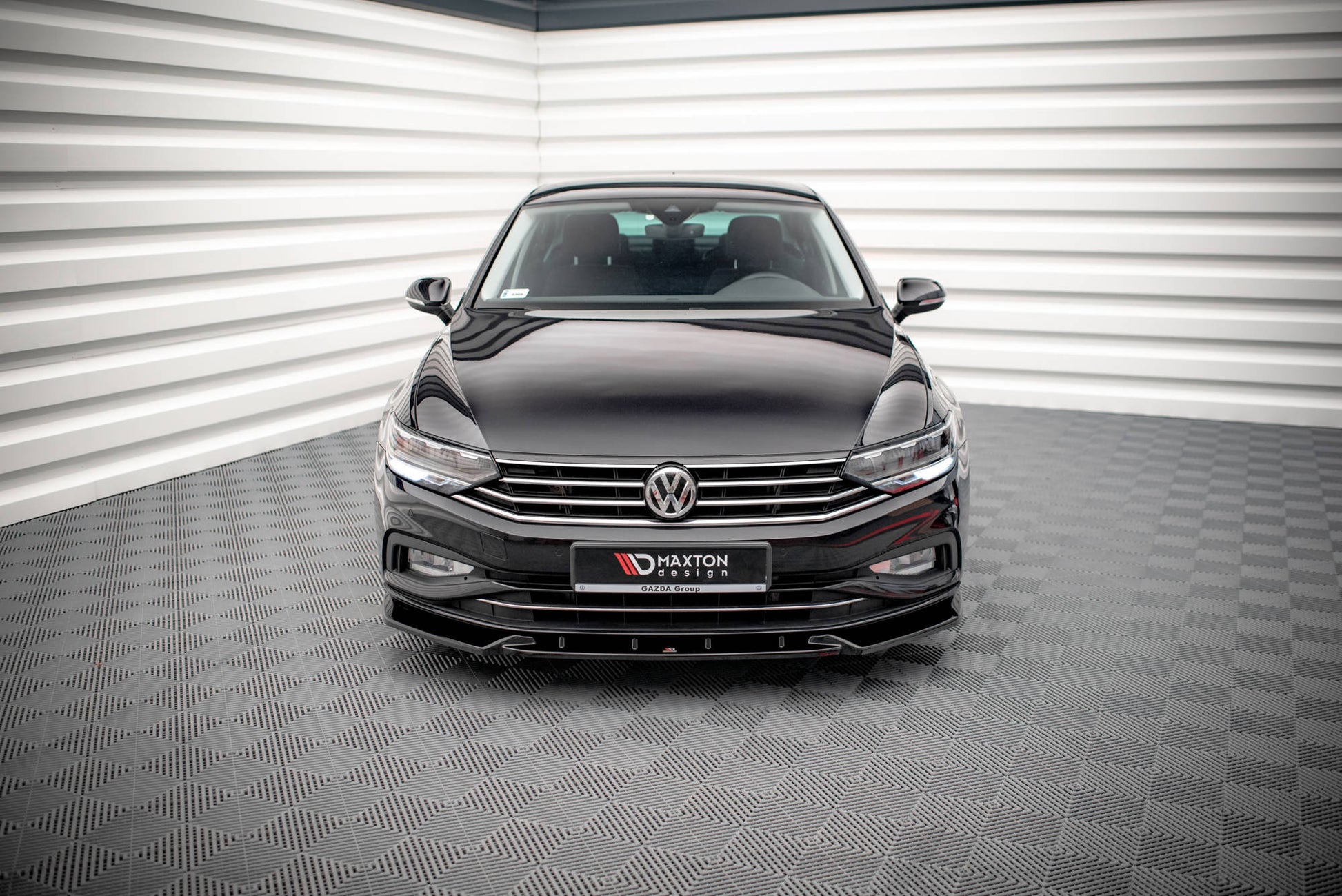 Front Ansatz V.2 für Volkswagen Passat B8 Facelift schwarz Hochglanz