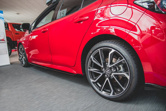 Seitenschweller Ansatz für Toyota Corolla XII Hatchback schwarz matt