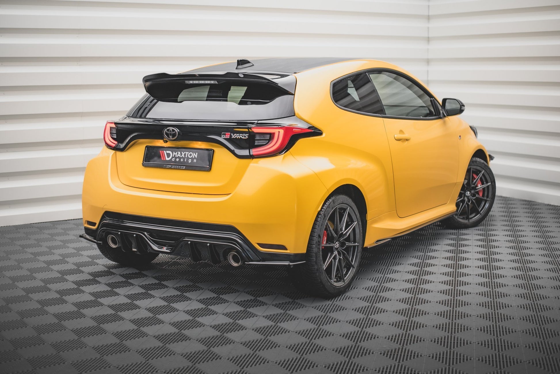 Heck Ansatz Flaps Diffusor V.3 für Toyota GR Yaris Mk4 schwarz matt