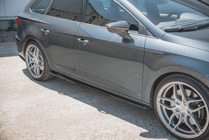 Seitenschweller Ansatz für V.5 Seat Leon Cupra / FR Mk3 FL Carbon Look