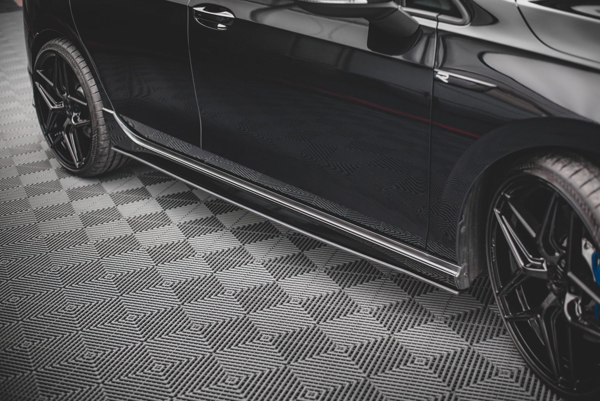 Street Pro Seitenschweller Ansatz für Volkswagen Golf R Mk8