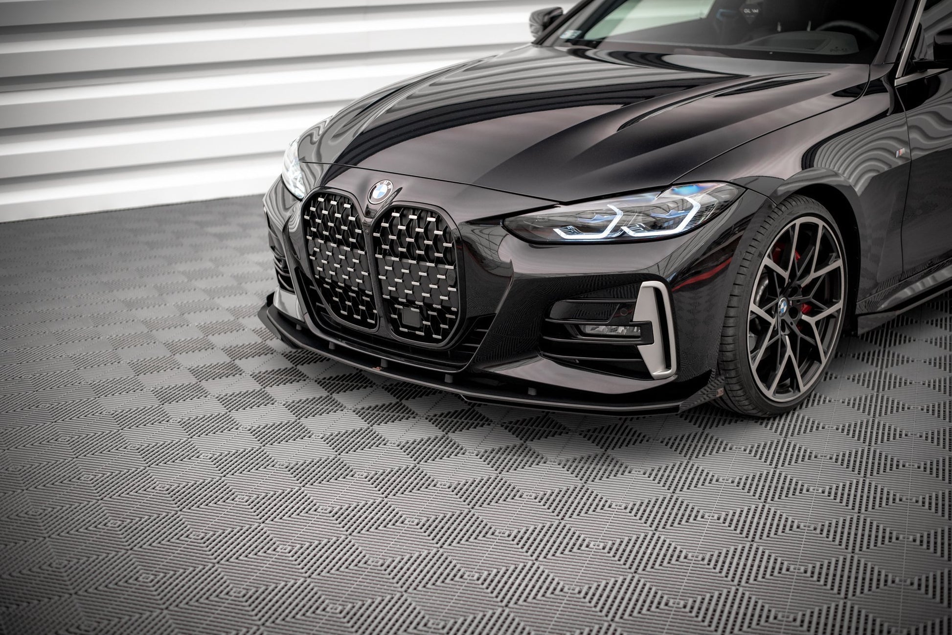 Street Pro Front Ansatz für +Flaps für BMW 4er M-Paket G22 schwarz Hochglanz