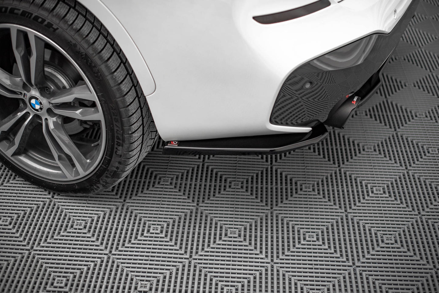 Heck Ansatz Flaps Diffusor für BMW X1 M-Paket F48 Carbon Look