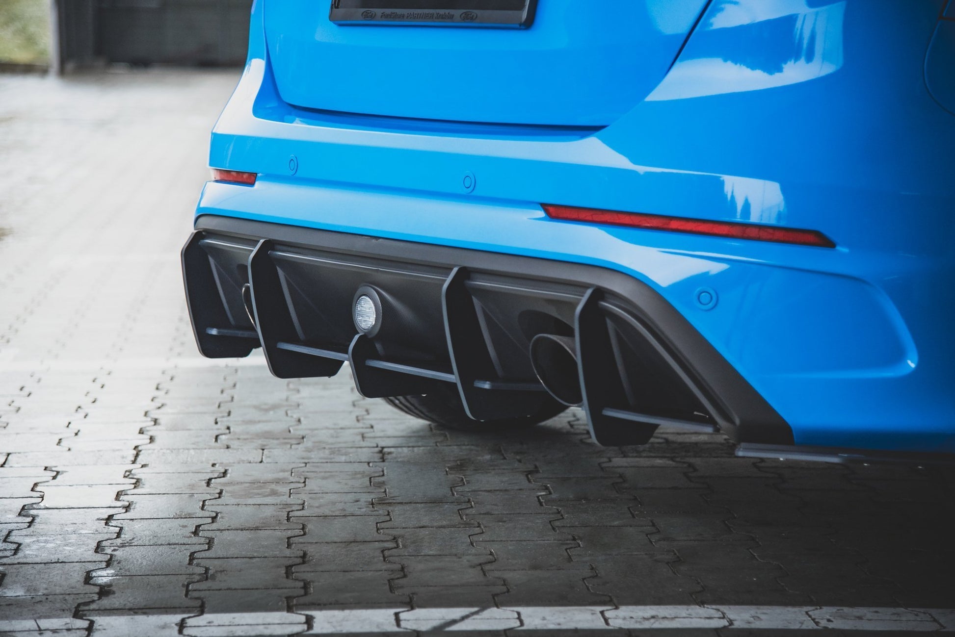 Robuste Racing Heckschürze für Ford Focus RS Mk3