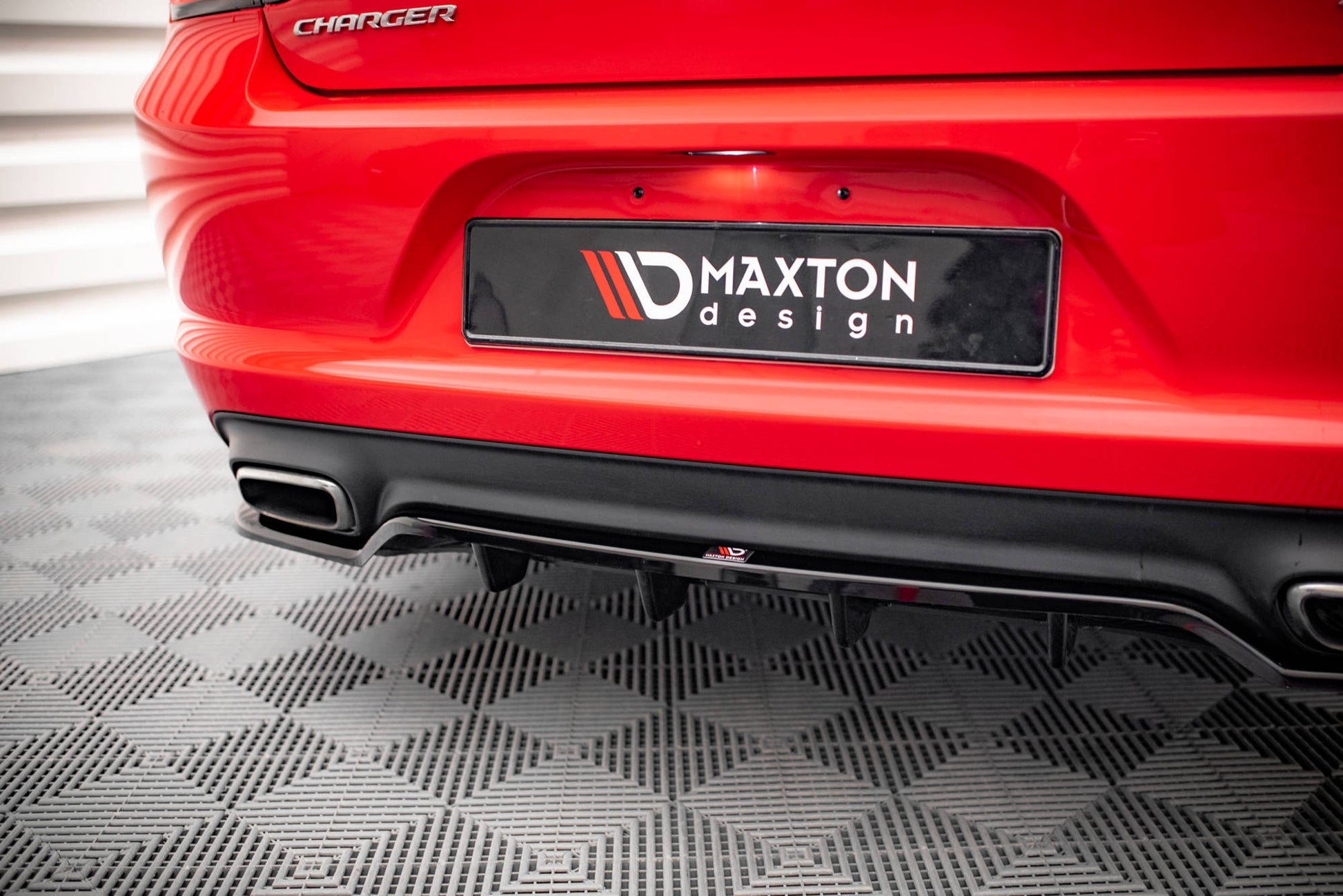 Mittlerer Diffusor Heck Ansatz DTM Look für Dodge Charger RT Mk7 Facelift Carbon Look