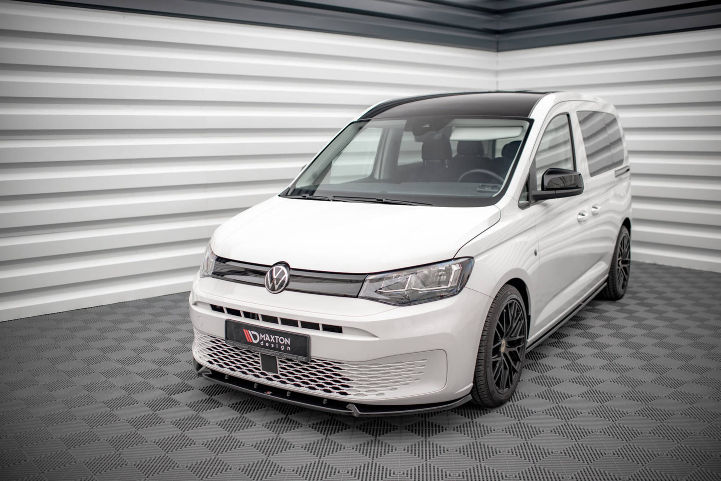 Front Ansatz V.2 für Volkswagen Caddy Mk5 schwarz matt