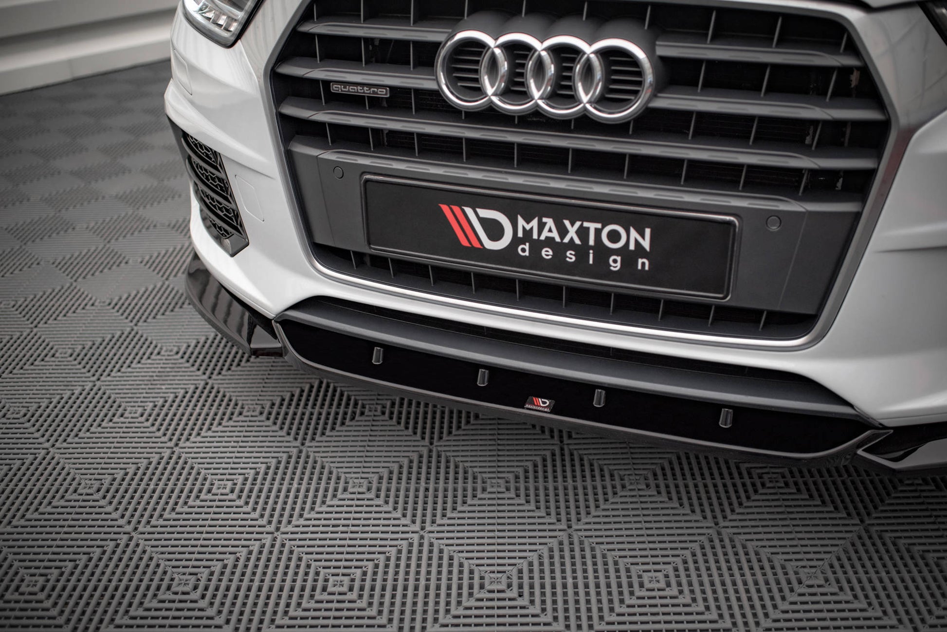 Front Ansatz V.1 für Audi Q3 8U Facelift Carbon Look
