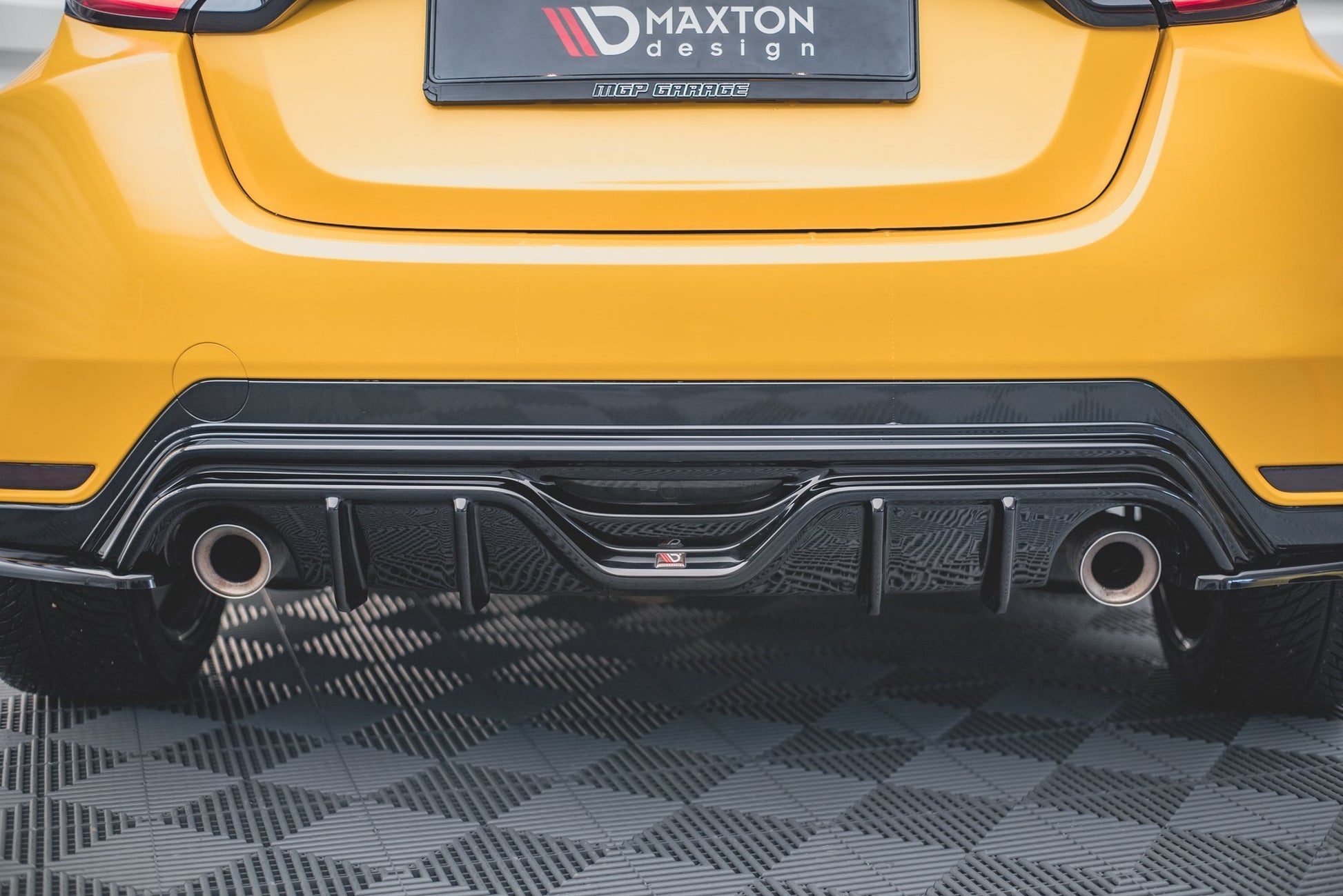Diffusor Heck Ansatz für Toyota GR Yaris Mk4 schwarz matt