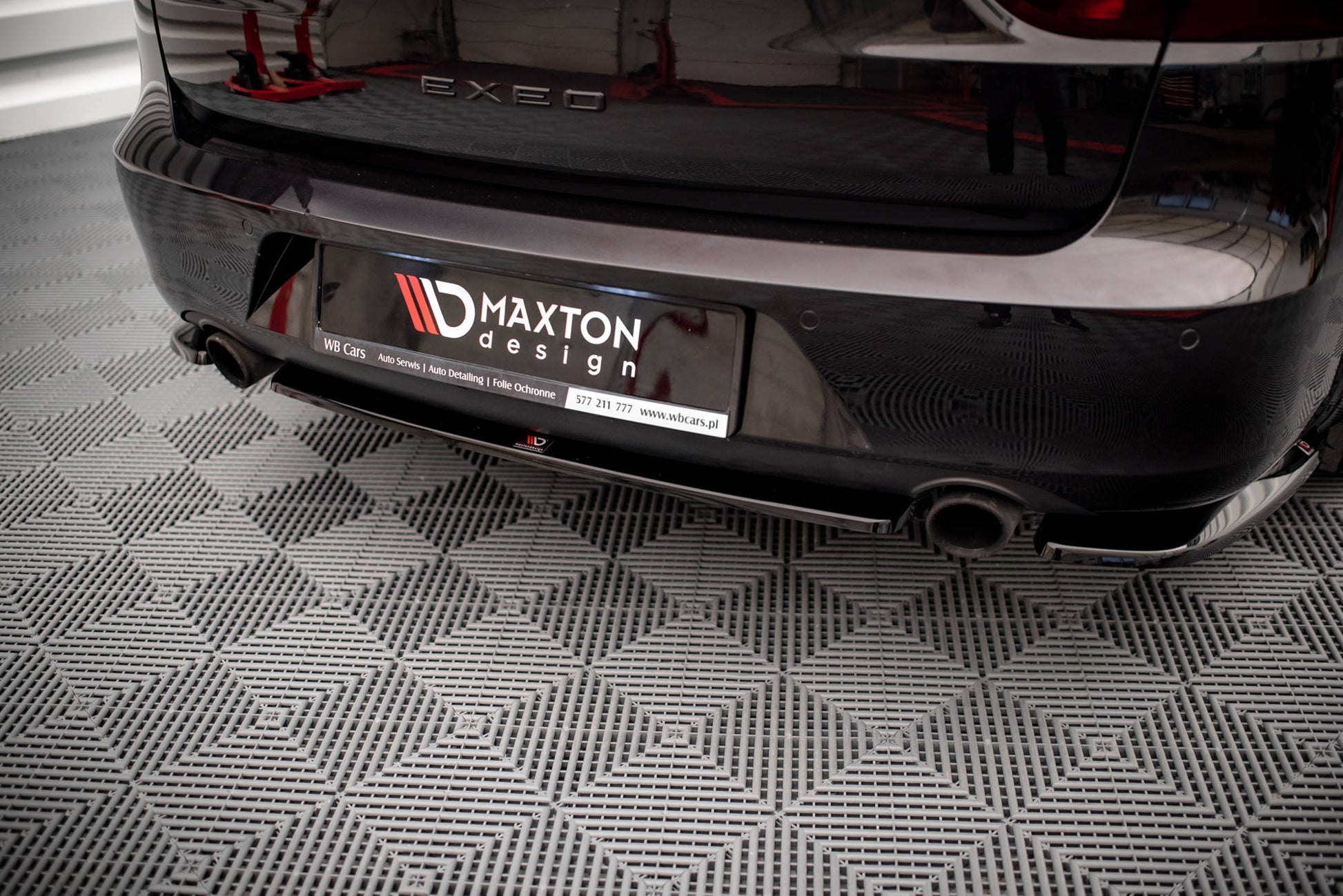 Mittlerer Diffusor Heck Ansatz für Seat Exeo schwarz matt