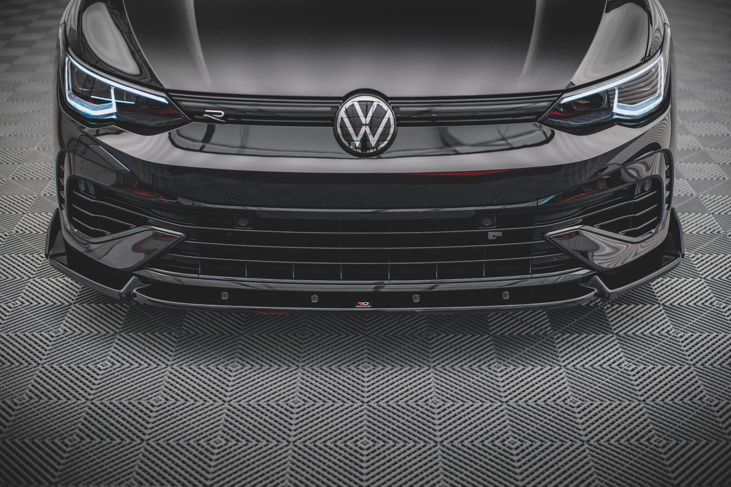 Front Ansatz +Flaps für V.2 Volkswagen Golf R Mk8