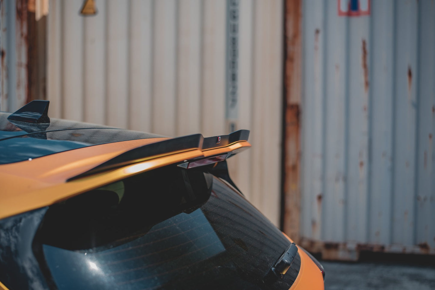 Spoiler CAP für V2 Ford Focus ST Mk4 schwarz Hochglanz