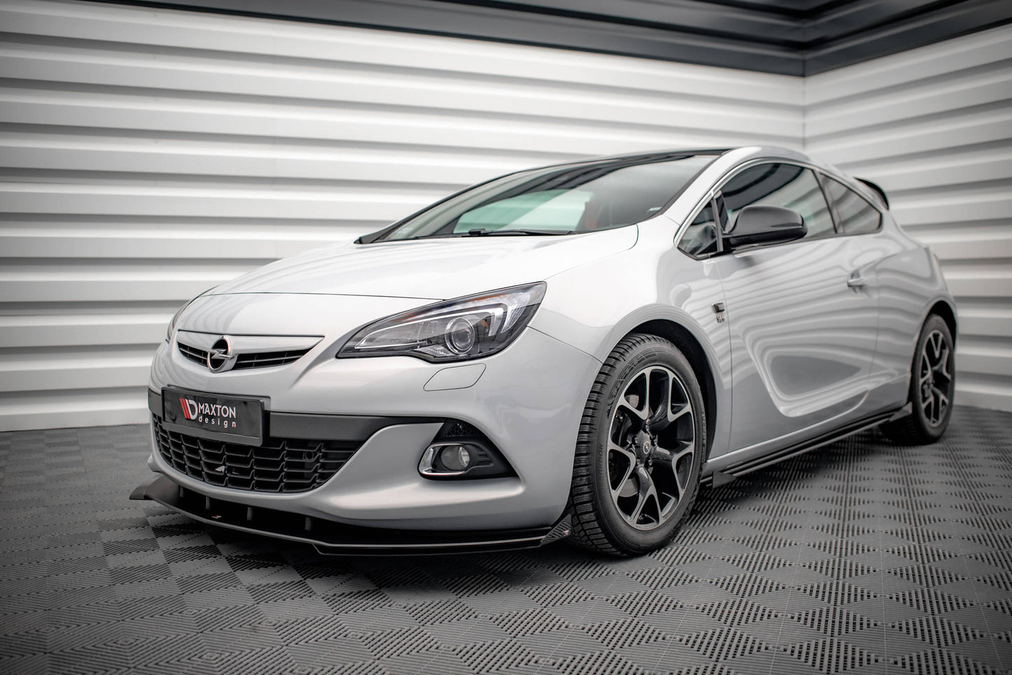 Front Flaps Opel Astra GTC OPC-Line J schwarz Hochglanz