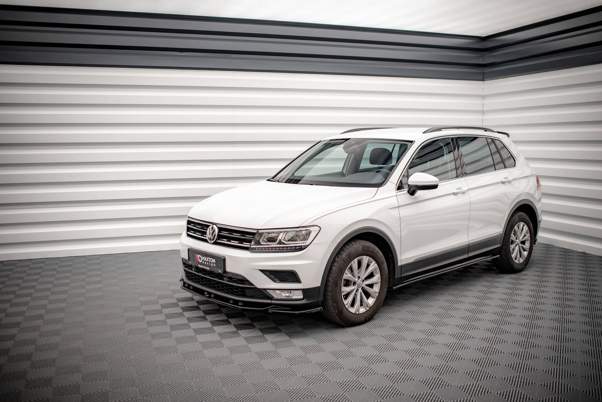 Seitenschweller Ansatz für Volkswagen Tiguan Mk2 schwarz matt