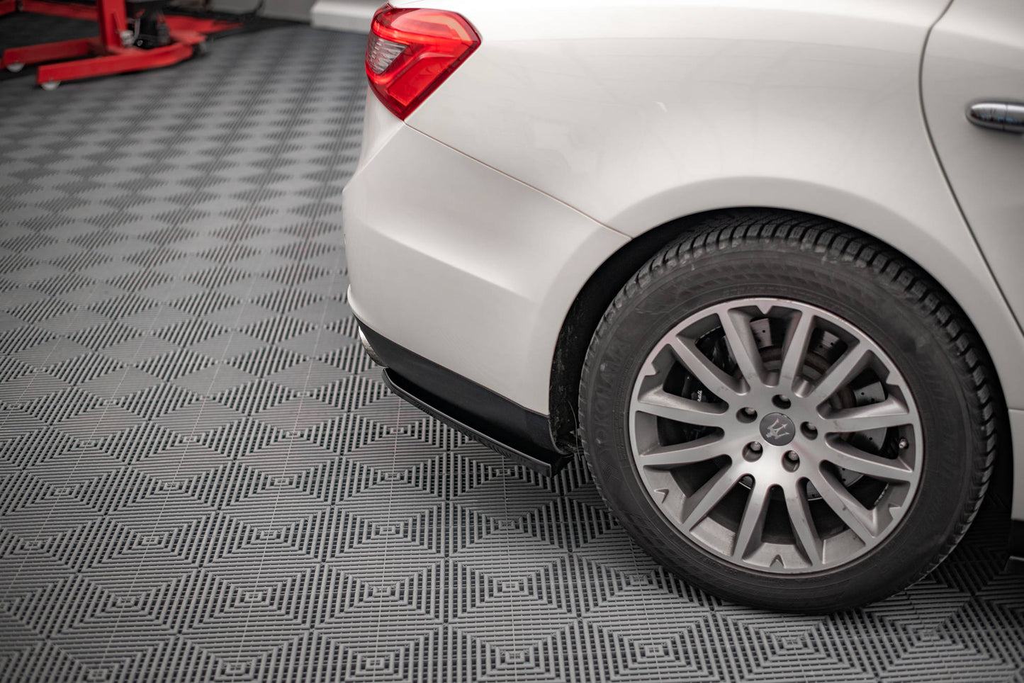 Heck Ansatz Flaps Diffusor für Maserati Ghibli Mk3 schwarz matt