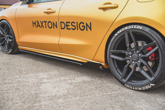 Robuste Racing Seitenschweller Ansatz für für + Flaps Ford Focus ST / ST-Line Mk4 schwarz Hochglanz